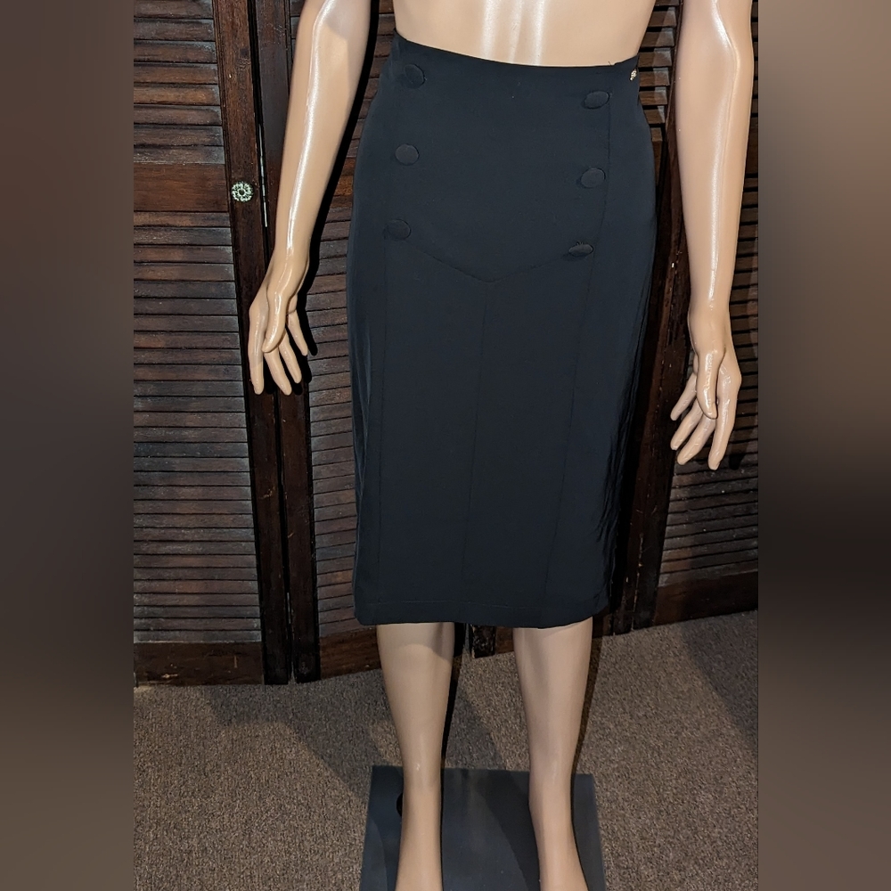 Pencil skirt... New